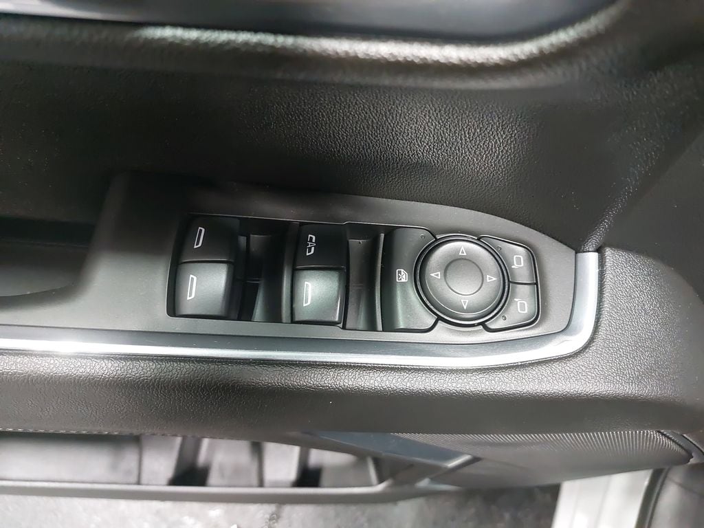 2023 CHEVROLET SILVERADO - Image 27