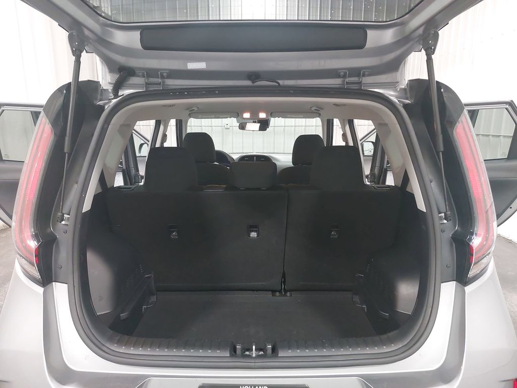 2025 KIA SOUL - Image 12