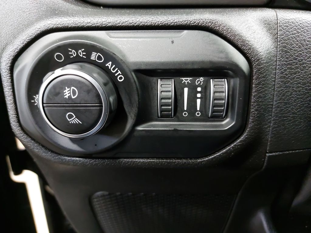 2020 JEEP GLADIATOR - Image 24