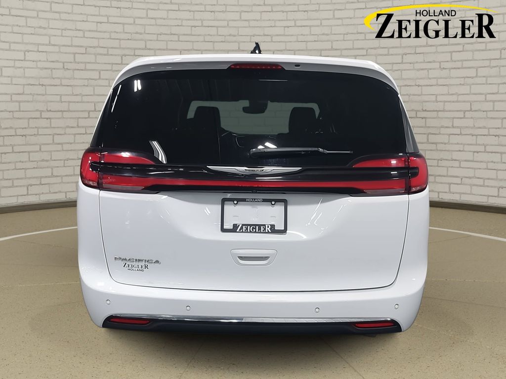 2025 CHRYSLER PACIFICA - Image 6