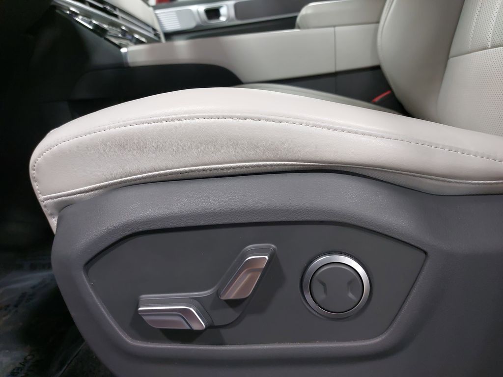 2025 HYUNDAI SANTA FE - Image 30