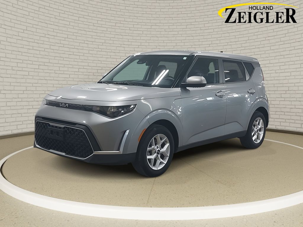 2025 KIA SOUL - Image 1