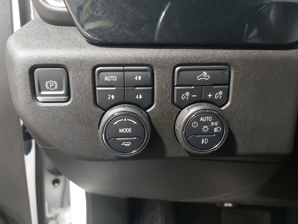 2024 CHEVROLET SILVERADO - Image 25