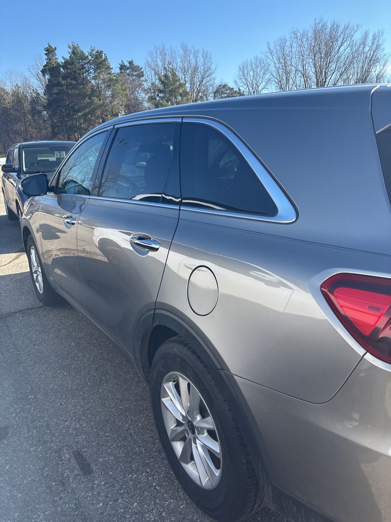 2019 KIA SORENTO - Image 7