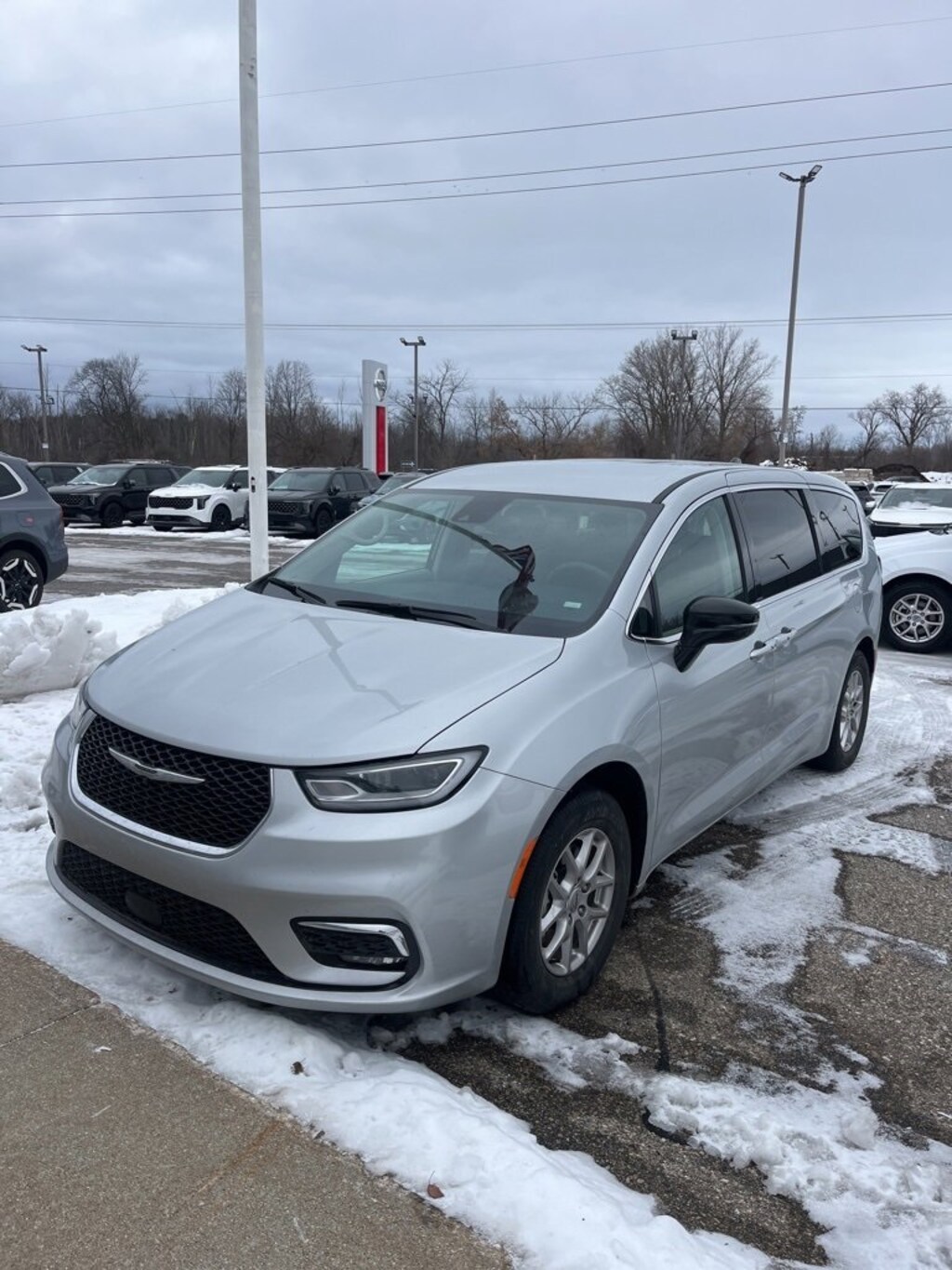 Used 2024 Chrysler Pacifica Touring L Van Passenger Van