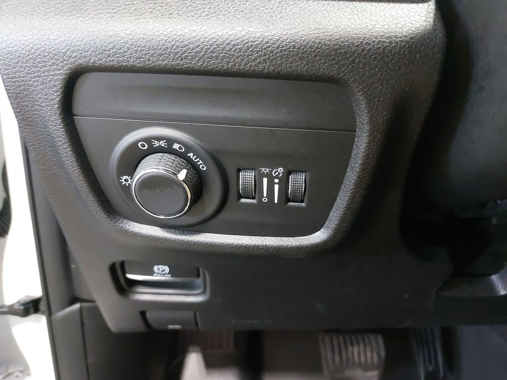 2023 JEEP GRAND CHEROKEE - Image 24