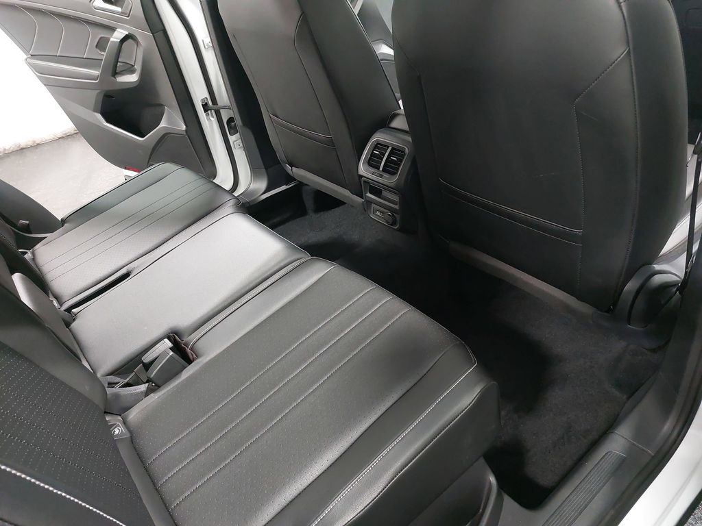 2022 VOLKSWAGEN TIGUAN - Image 11