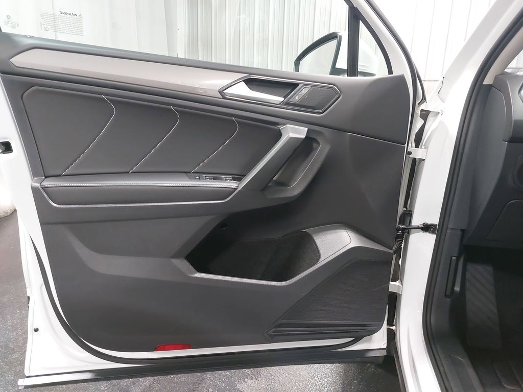 2022 VOLKSWAGEN TIGUAN - Image 27