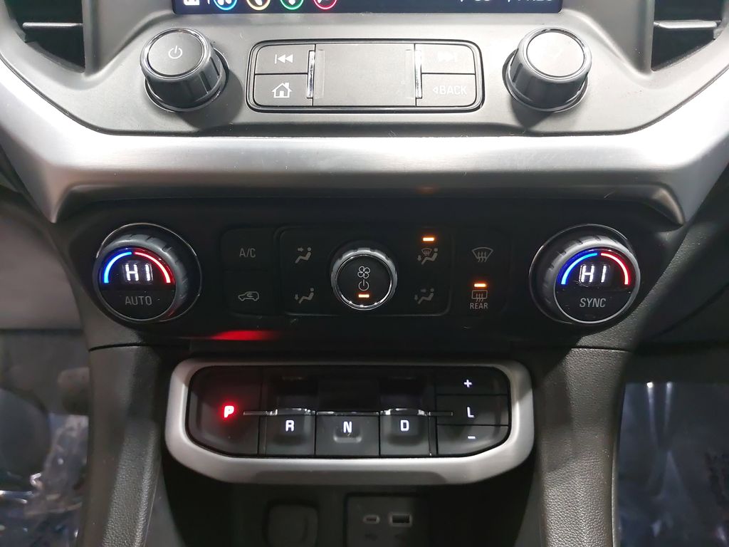 2023 GMC ACADIA - Image 23