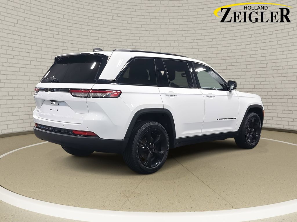 2023 JEEP GRAND CHEROKEE - Image 5