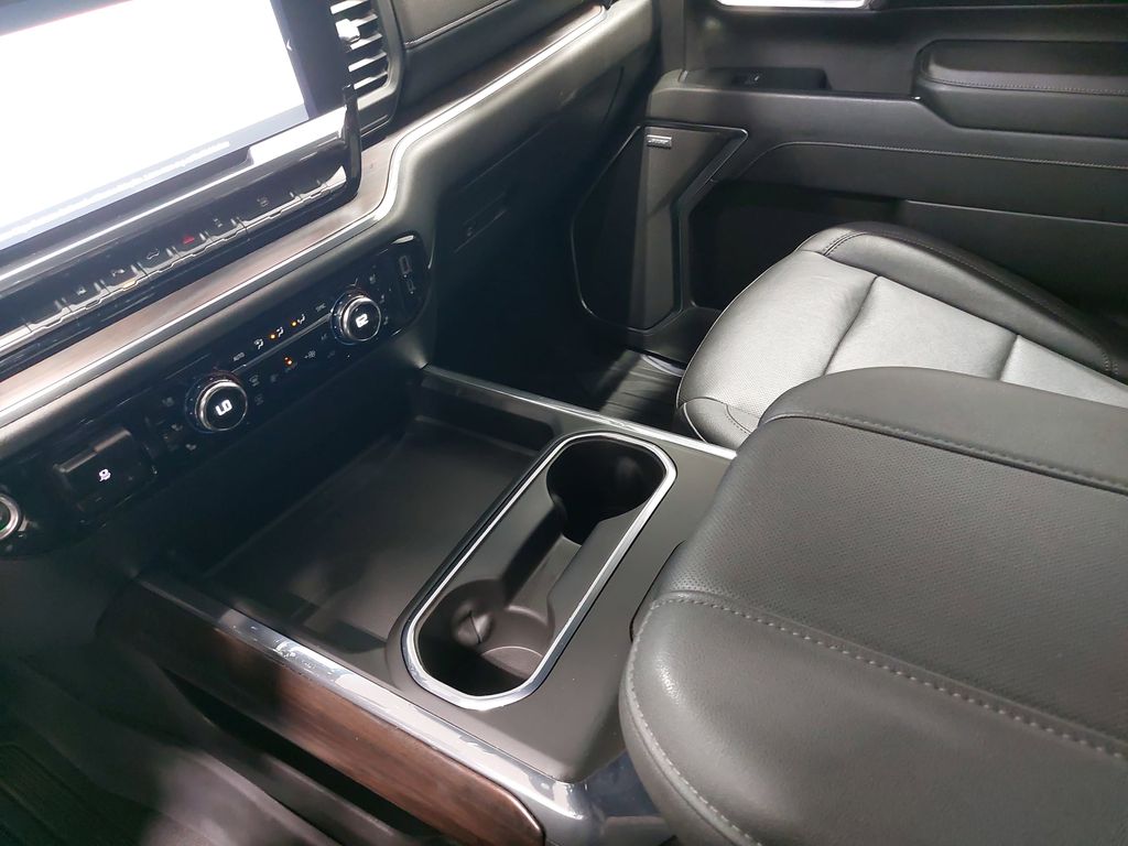 2024 GMC SIERRA HD - Image 27