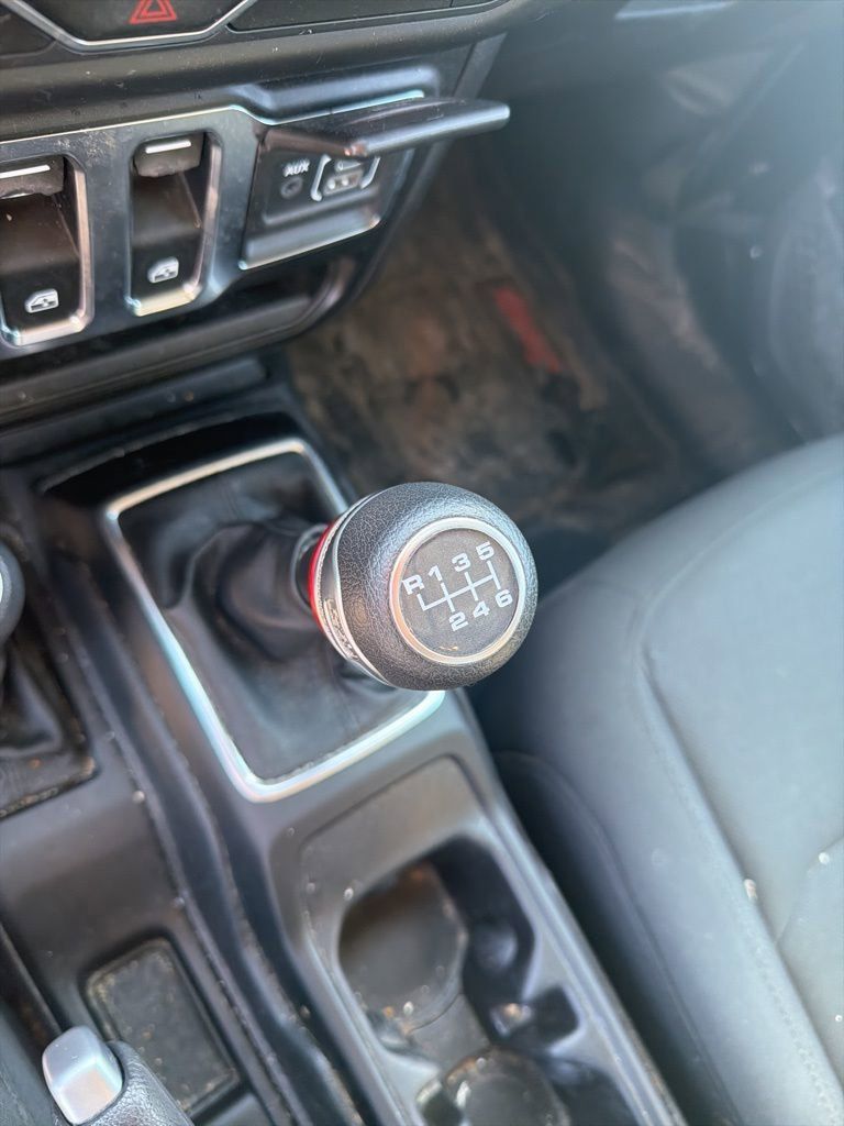 2022 JEEP WRANGLER - Image 4