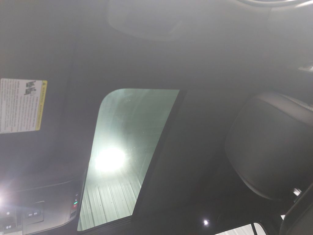 2022 VOLKSWAGEN TIGUAN - Image 31