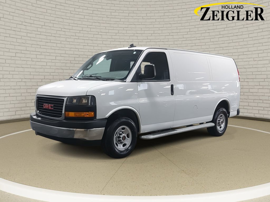 2024 GMC SAVANA - Image 1