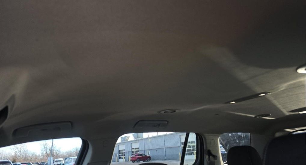 2023 GMC ACADIA - Image 17