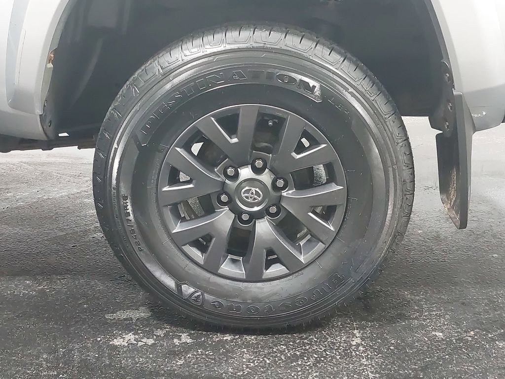 2022 TOYOTA TACOMA - Image 32