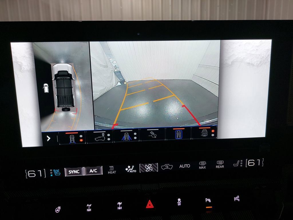 2024 GMC HUMMER EV SUV - Image 24