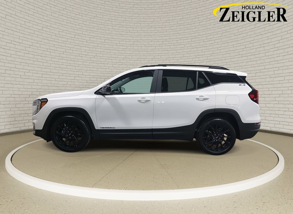 2023 GMC TERRAIN - Image 8