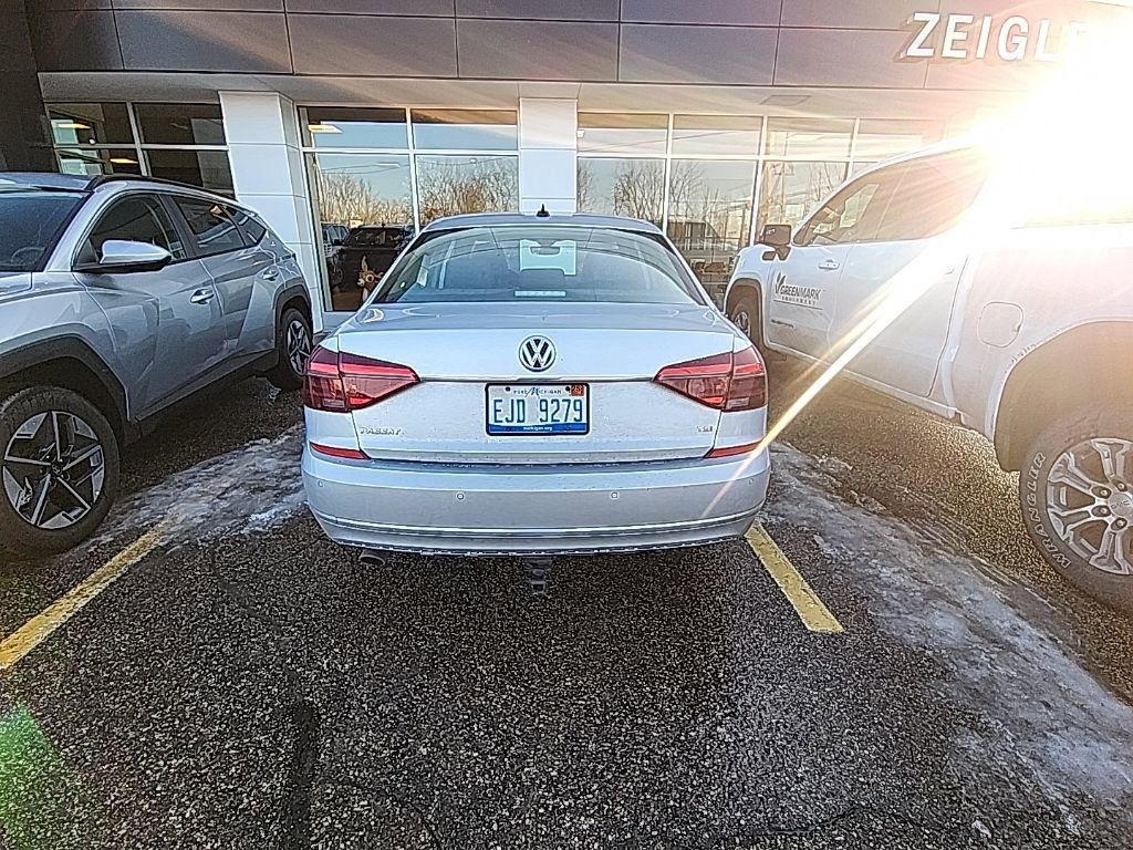 2019 VOLKSWAGEN PASSAT - Image 8