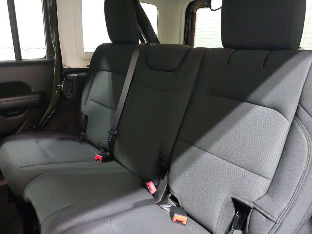2021 JEEP WRANGLER - Image 13