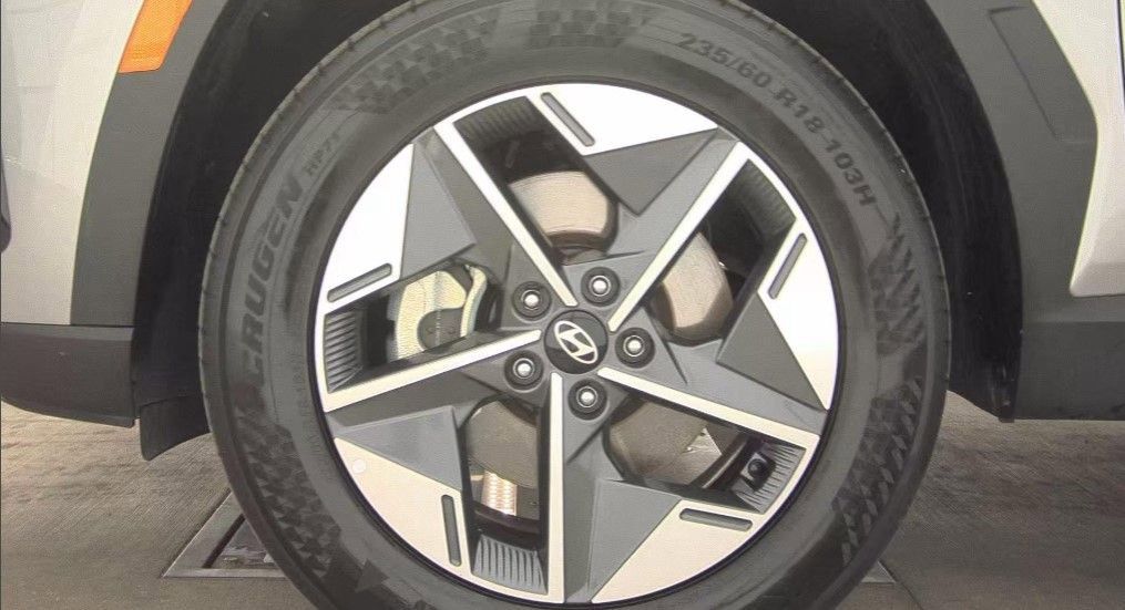 2025 HYUNDAI TUCSON - Image 9