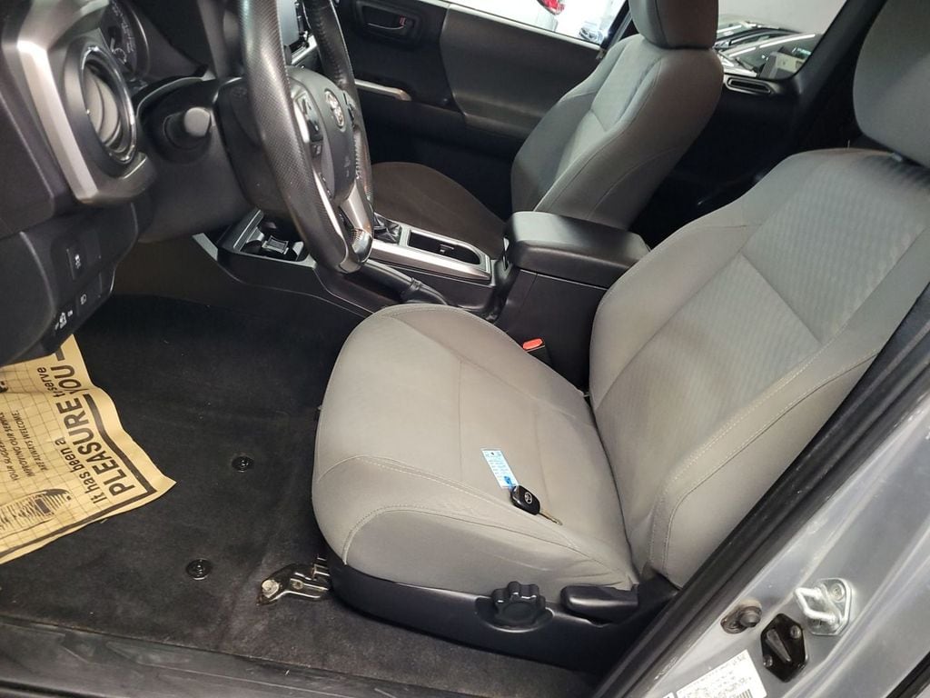 2022 TOYOTA TACOMA - Image 5