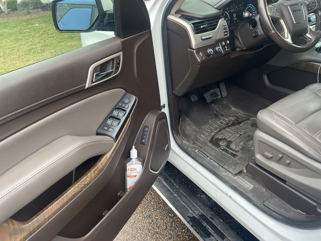 2018 GMC YUKON - Image 5