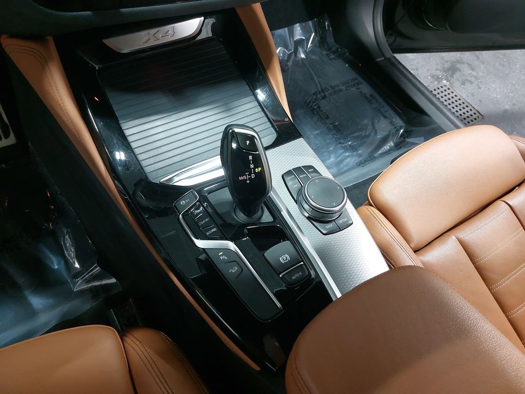 2019 BMW X4 - Image 26