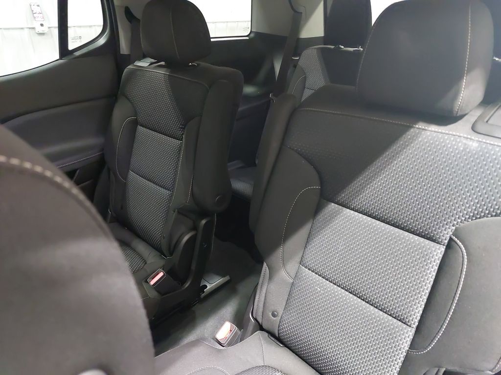 2023 GMC ACADIA - Image 16