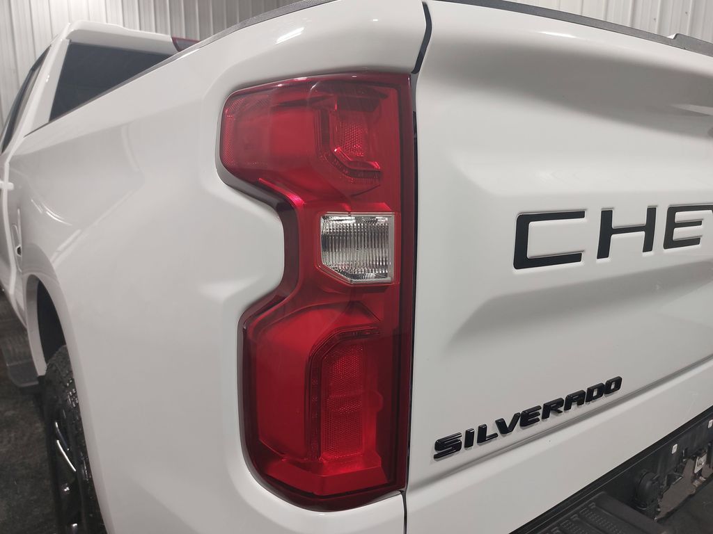 2024 CHEVROLET SILVERADO - Image 33