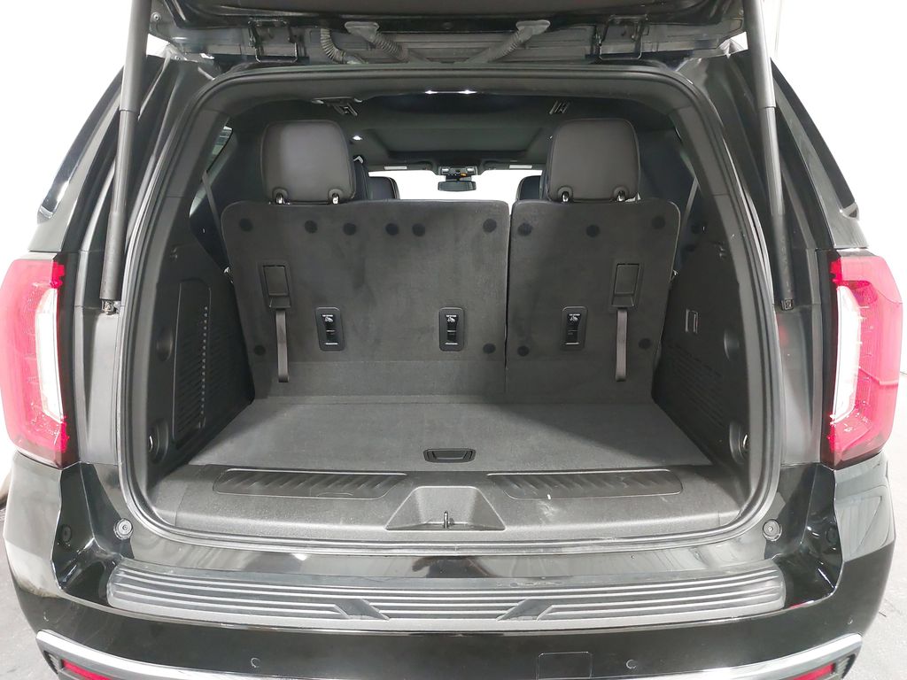 2023 GMC YUKON - Image 13