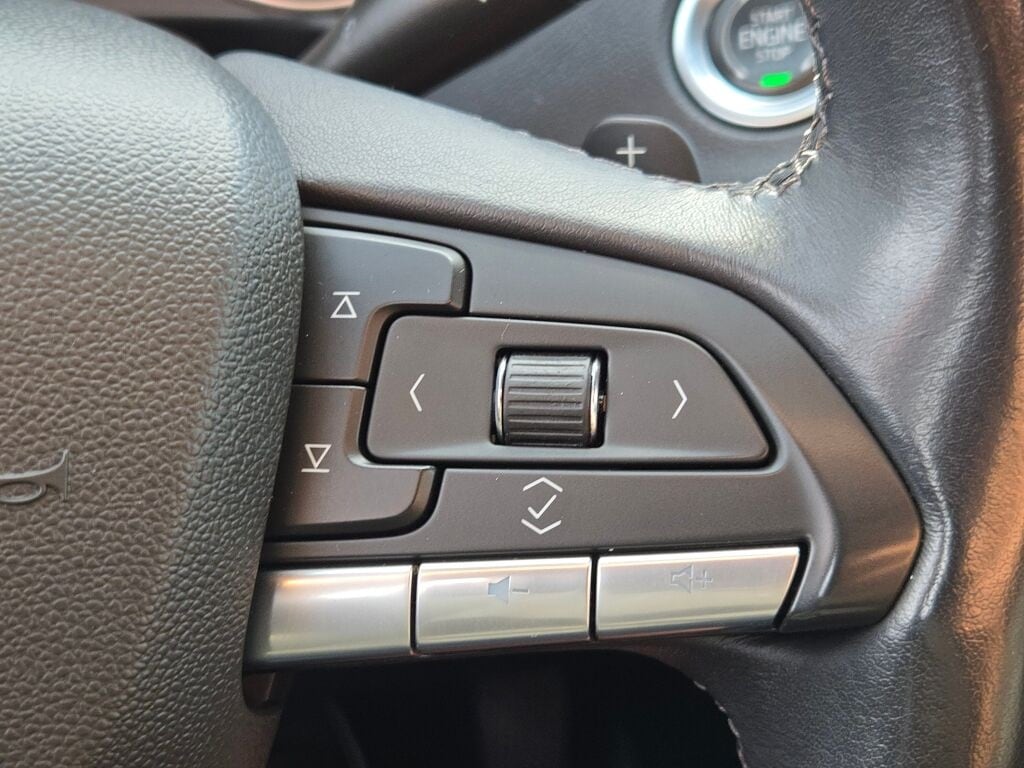 2023 CADILLAC XT4 - Image 34