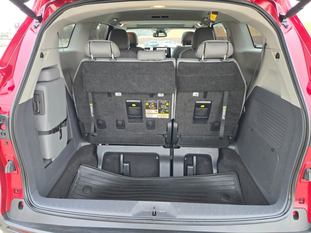 2023 TOYOTA SIENNA - Image 19