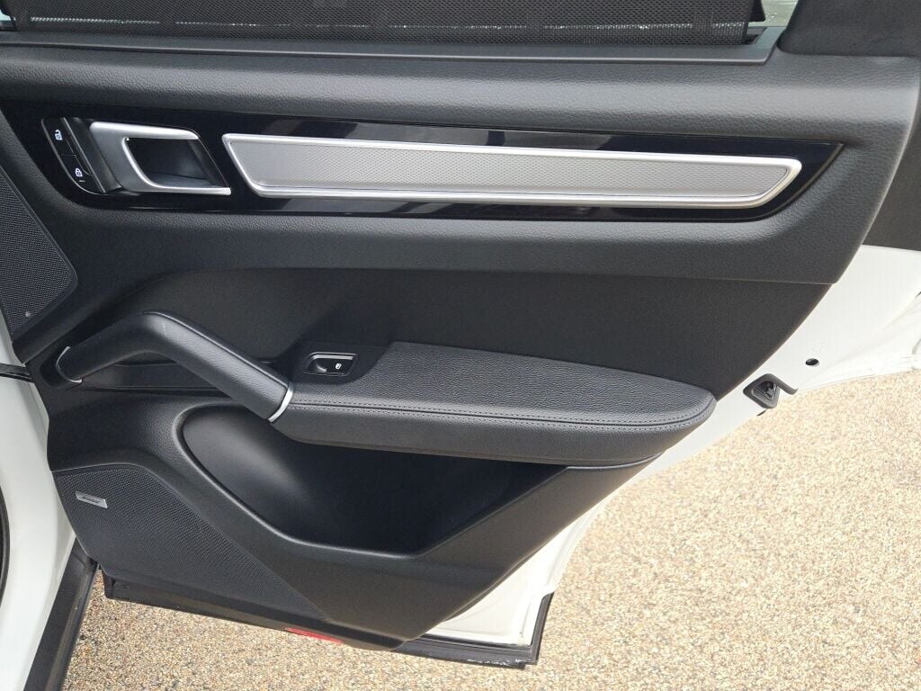 2023 PORSCHE CAYENNE - Image 10