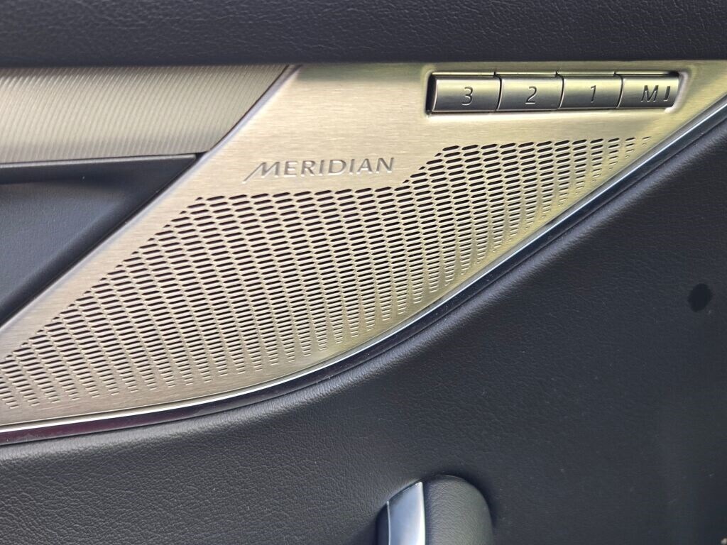 2024 JAGUAR F-PACE - Image 25