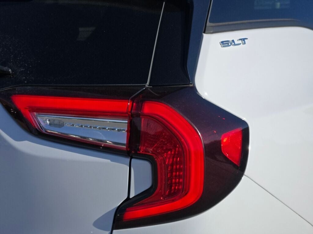 2022 GMC TERRAIN - Image 13