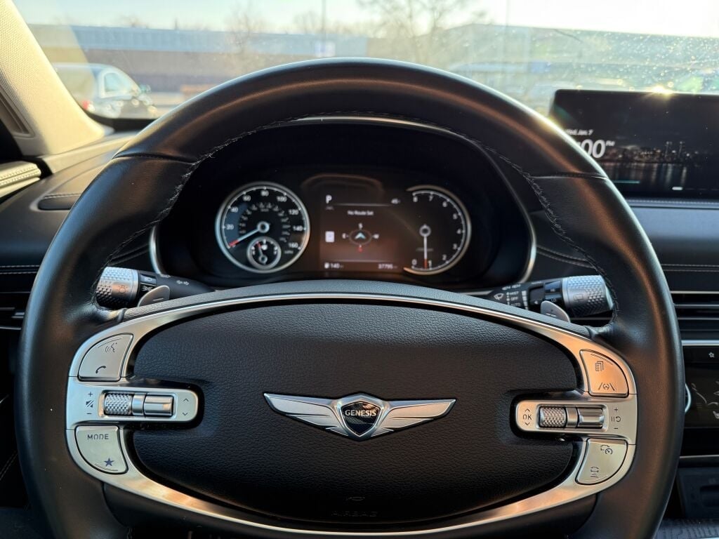2024 GENESIS GV80 - Image 33