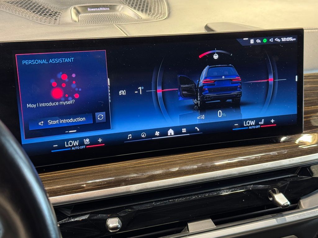 2024 BMW X7 - Image 12
