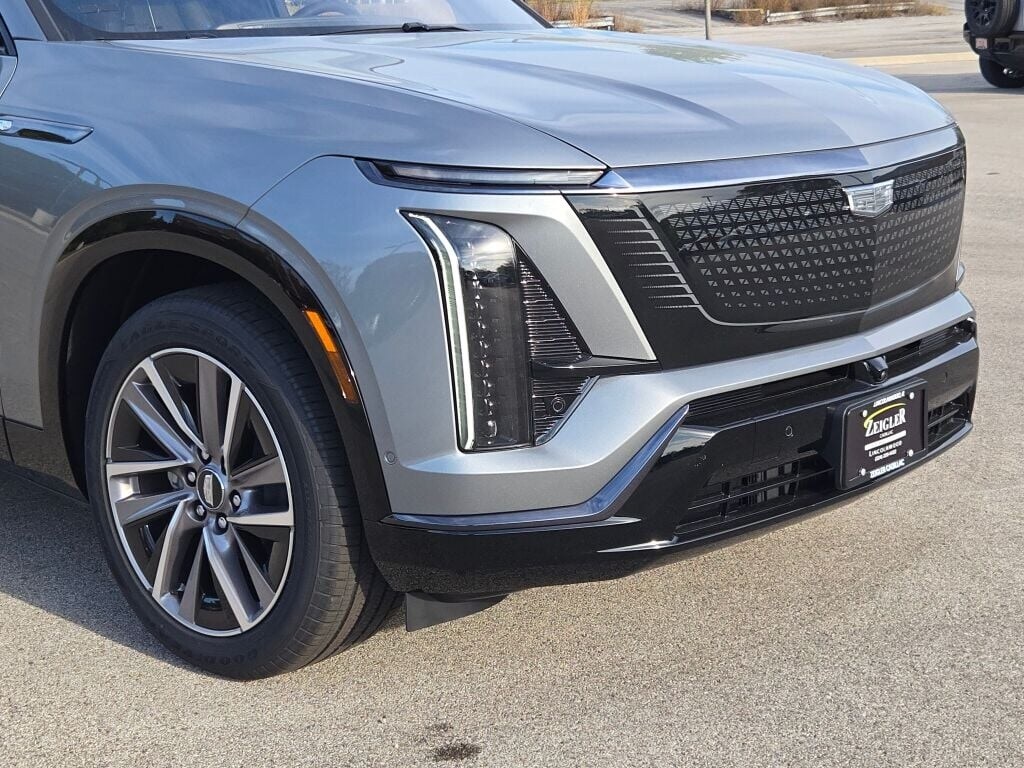 New 2026 CADILLAC VISTIQ Sport SUV