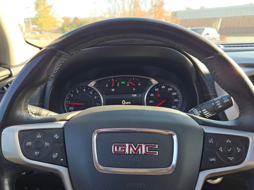 2022 GMC TERRAIN - Image 35
