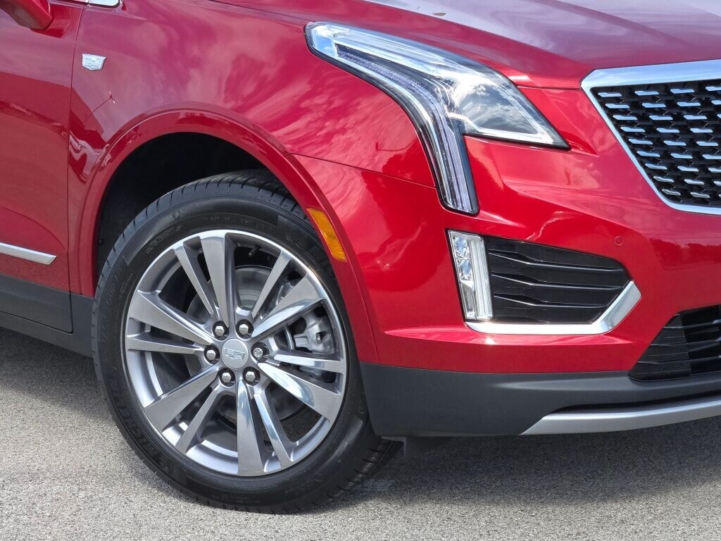 New 2025 CADILLAC XT5 Premium Luxury SUV