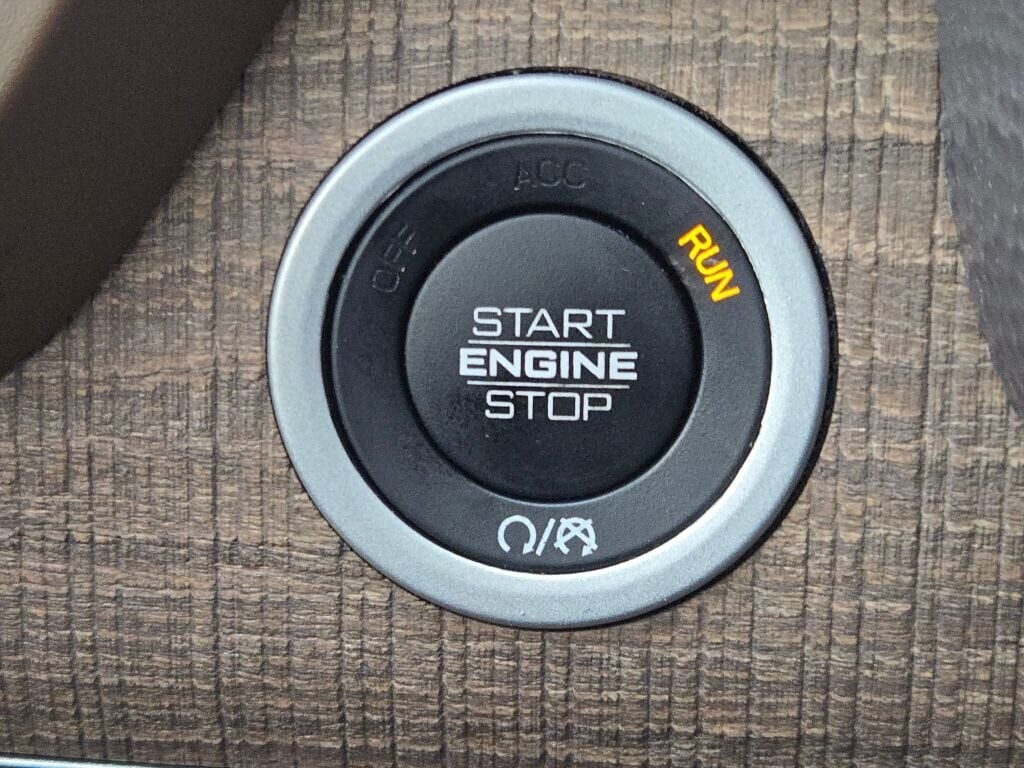 2021 RAM 1500 - Image 37