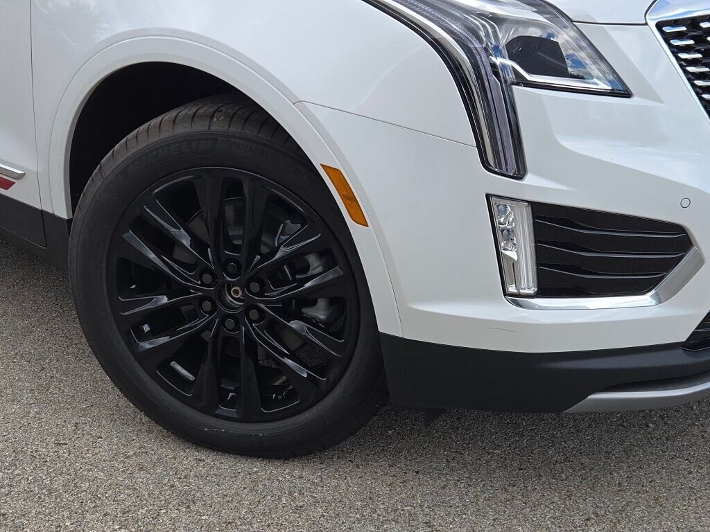 New 2025 CADILLAC XT5 Premium Luxury SUV