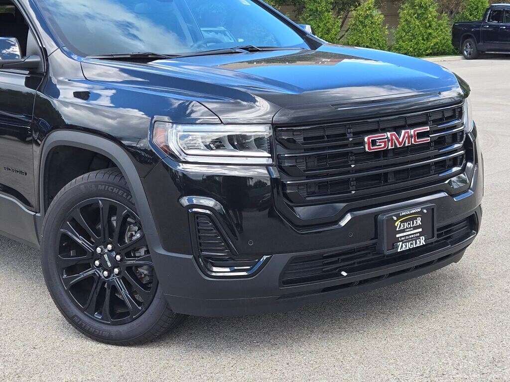 2023 Gmc Acadia SLE photo 2