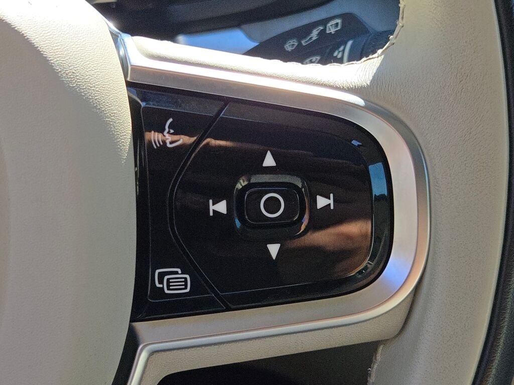 2024 VOLVO V60CC - Image 34