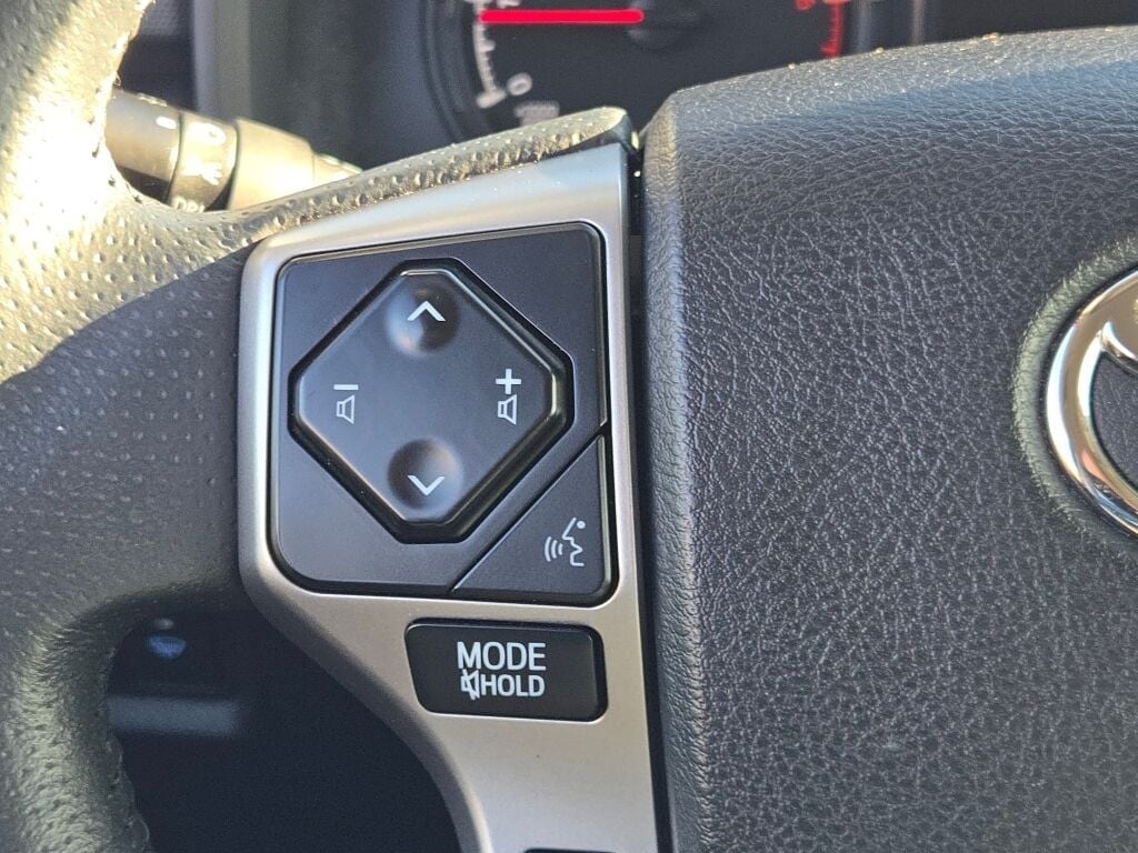 2024 TOYOTA 4RUNNER - Image 32