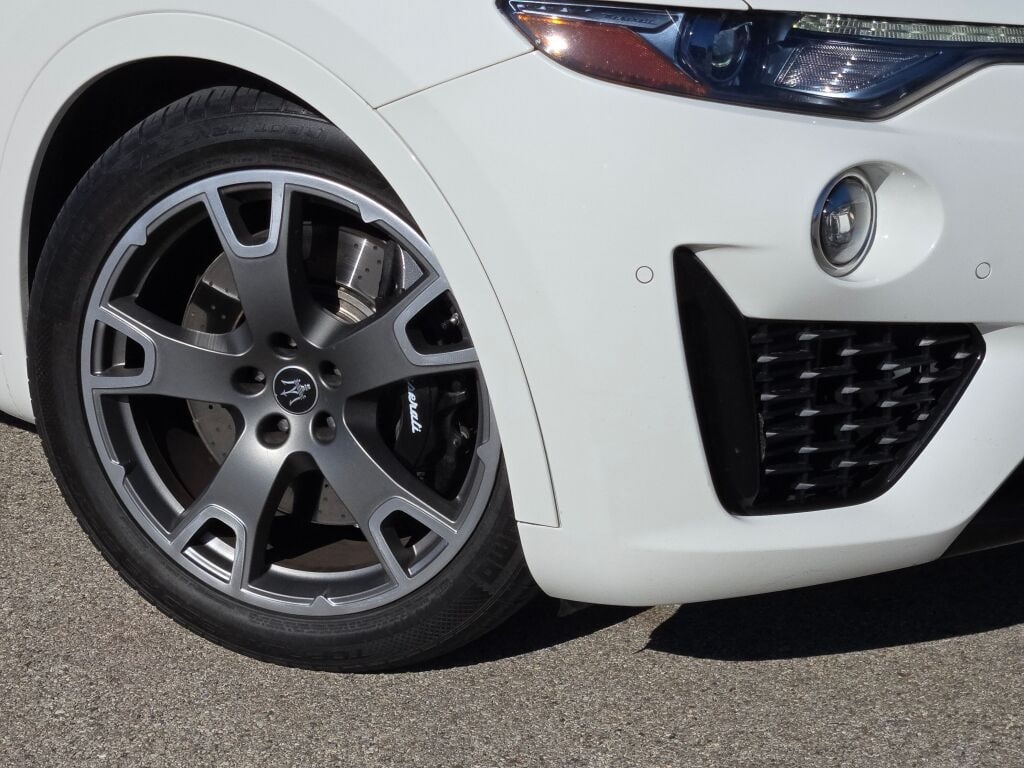 2023 MASERATI LEVANTE - Image 3