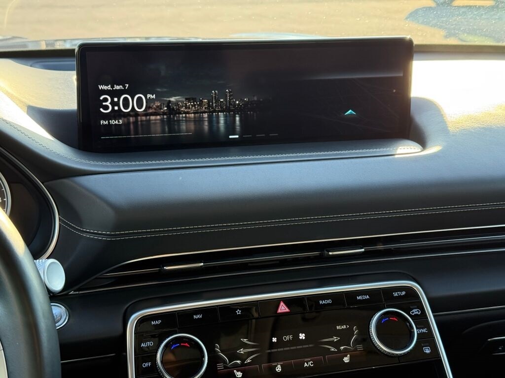 2024 GENESIS GV80 - Image 28