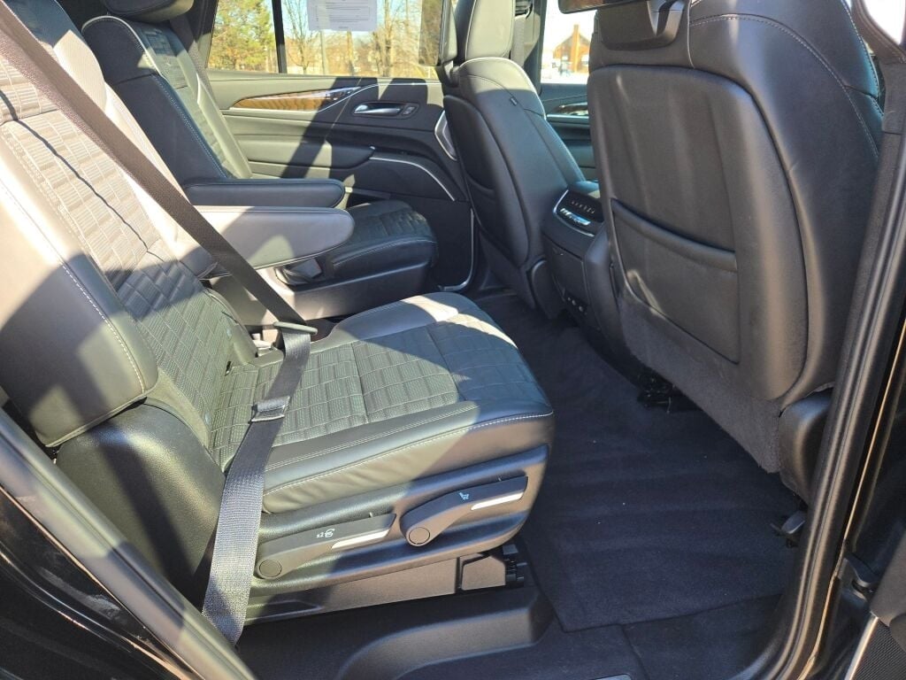 2024 CADILLAC ESCALADE - Image 12