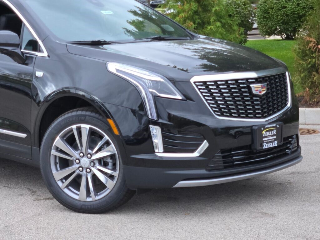 New 2025 CADILLAC XT5 Premium Luxury SUV